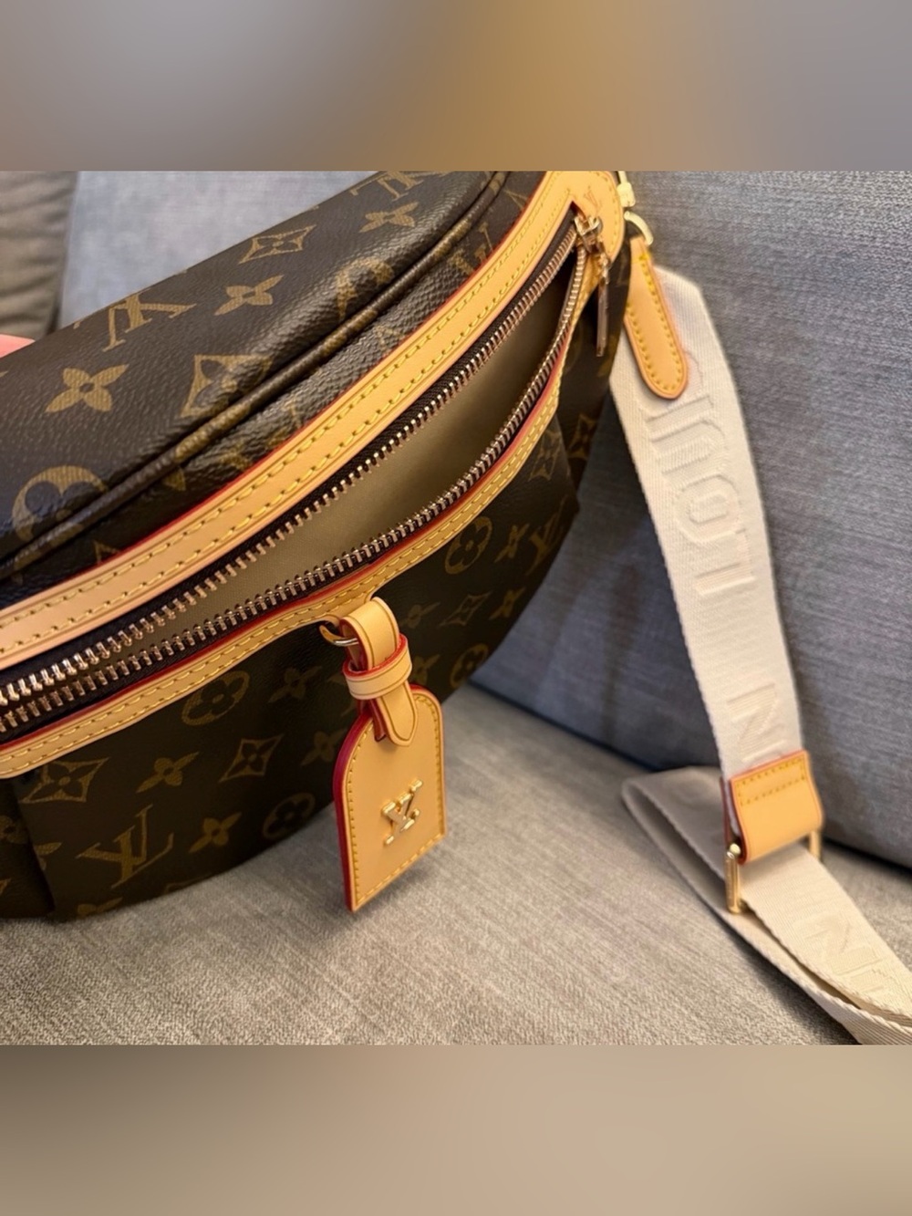 Louis Vuitton Monogram Crossbody bag - Picture 5 of 5